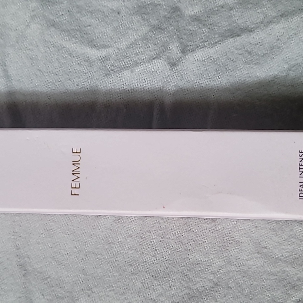 Femmue eye cream